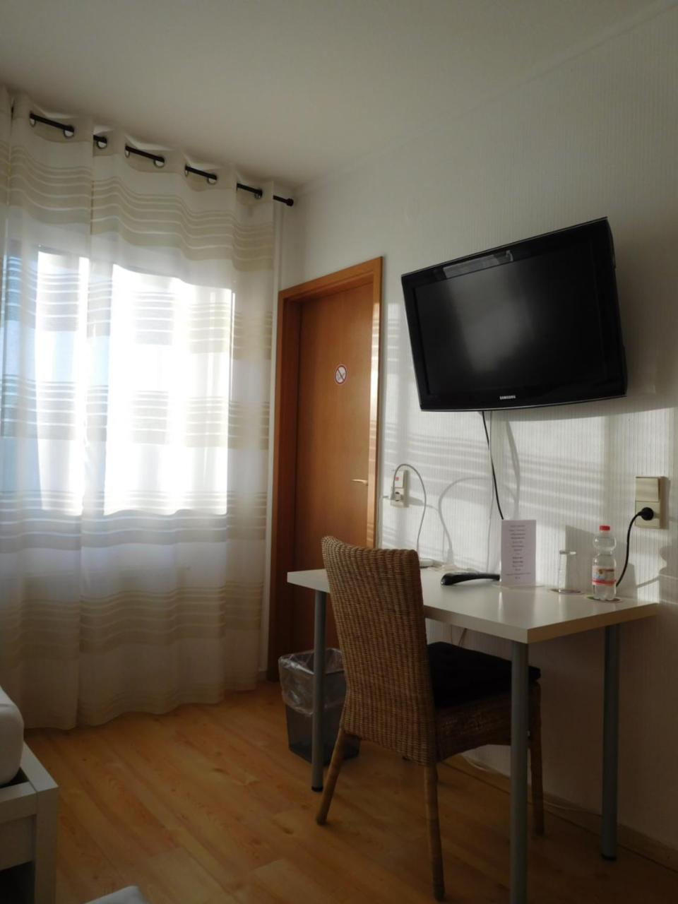 Arkadia Hotel Burgwedel  Zewnętrze zdjęcie